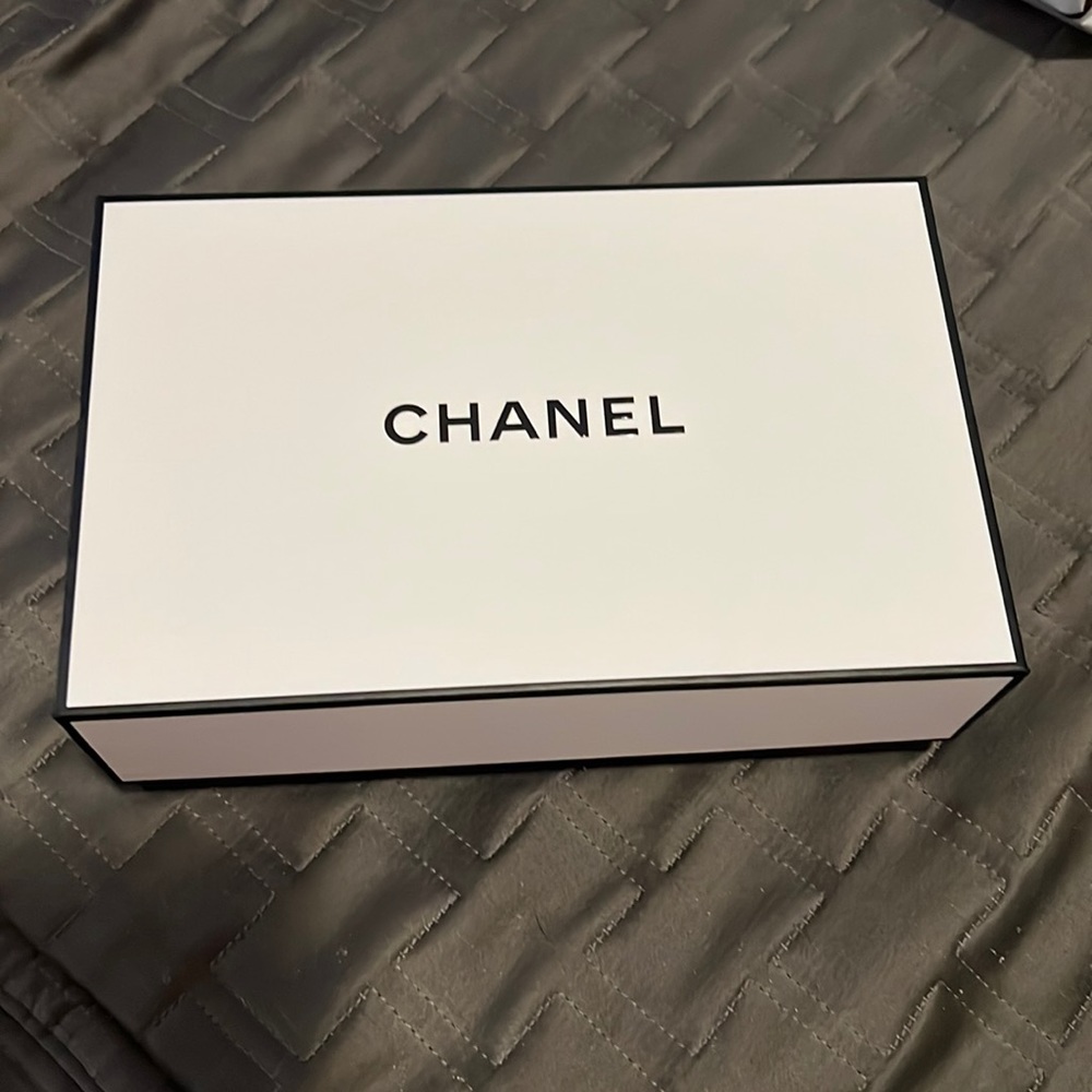 New! Chanel Gift Box